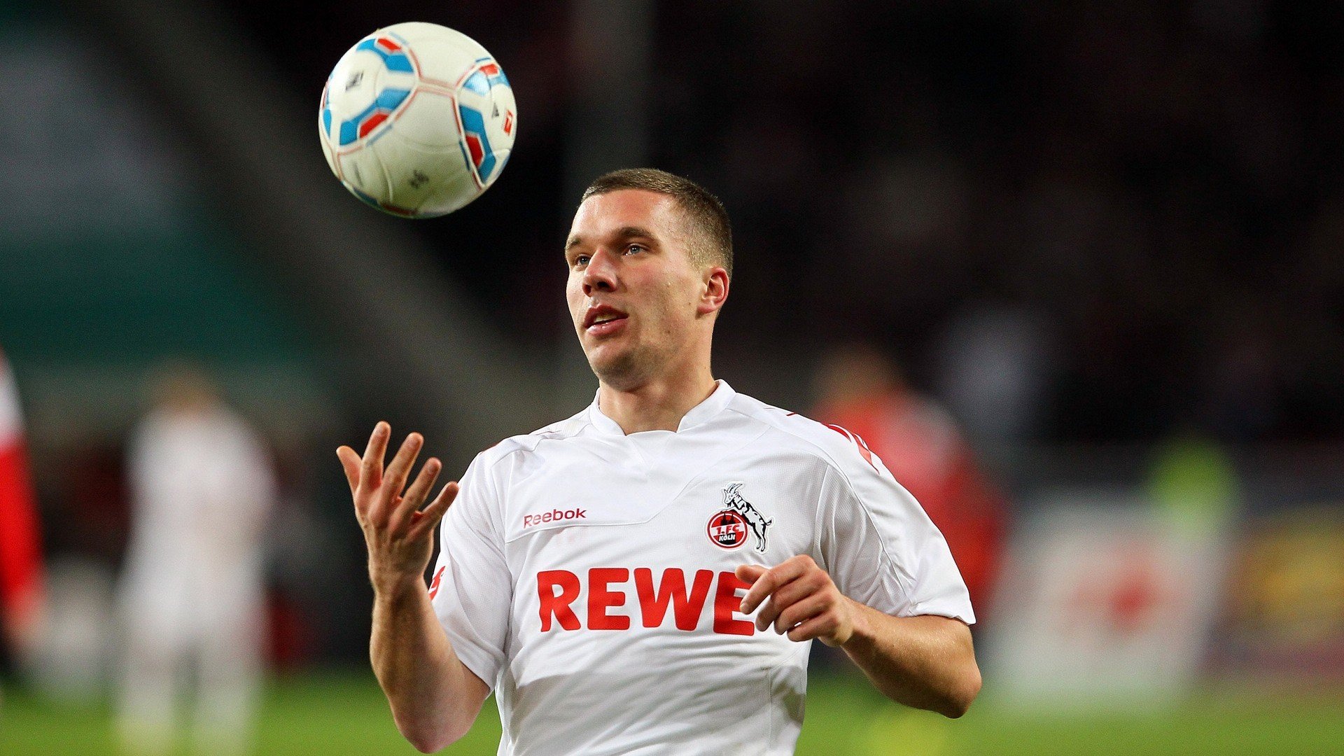 新型足球运动员心理调节系统推广，助力青少年职业成长，足球心理学